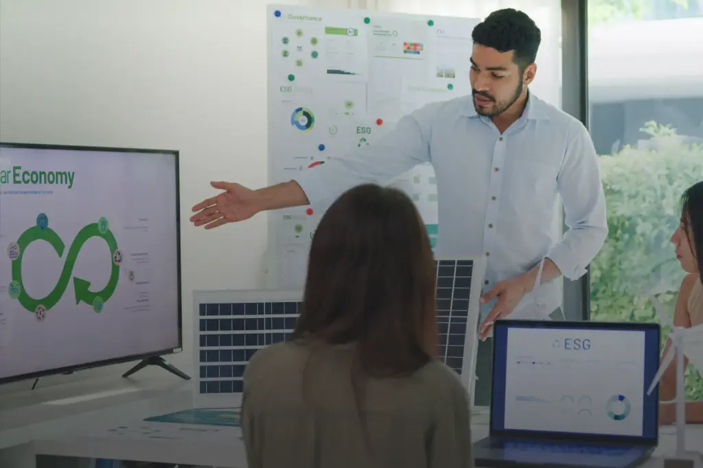 Driving Sustainability in IT Services: The Role of Small Firms